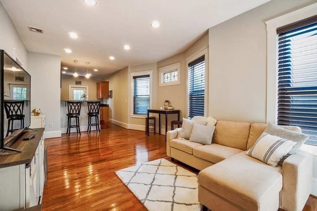 3 bed, 1 bath apartment for rent at 7 Treadway Rd Unit 1, Dorchester — photo 2 of 17