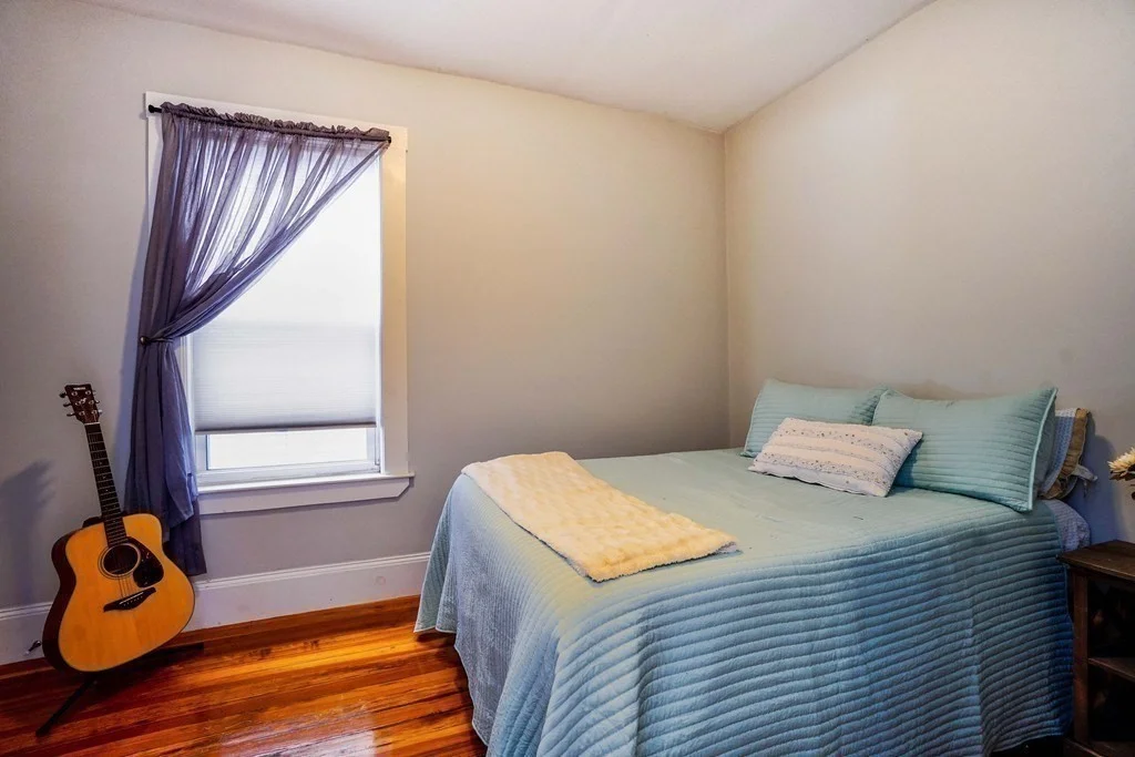 3 bed, 1 bath apartment for rent at 7 Treadway Rd Unit 1, Dorchester — photo 8 of 17