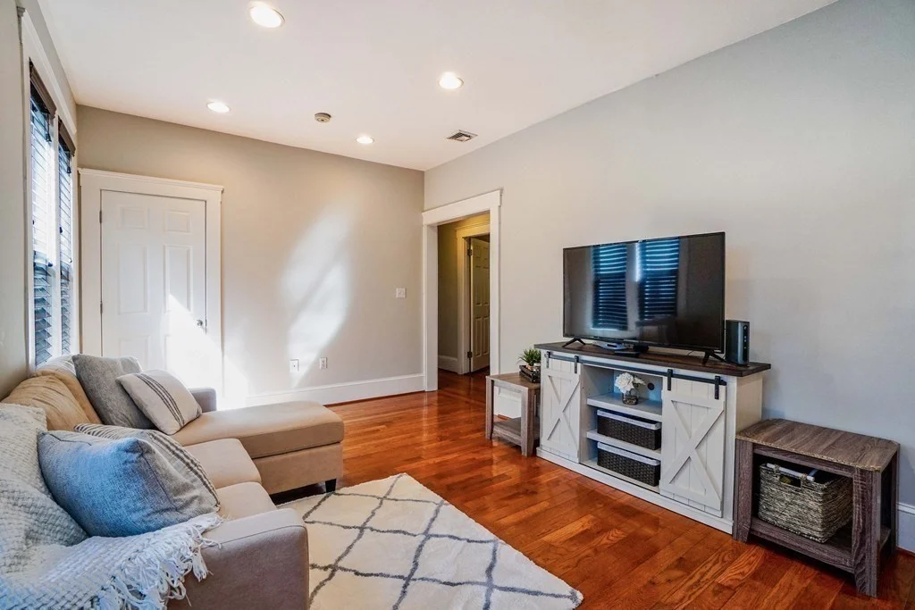 3 bed, 1 bath apartment for rent at 7 Treadway Rd Unit 1, Dorchester — photo 11 of 17