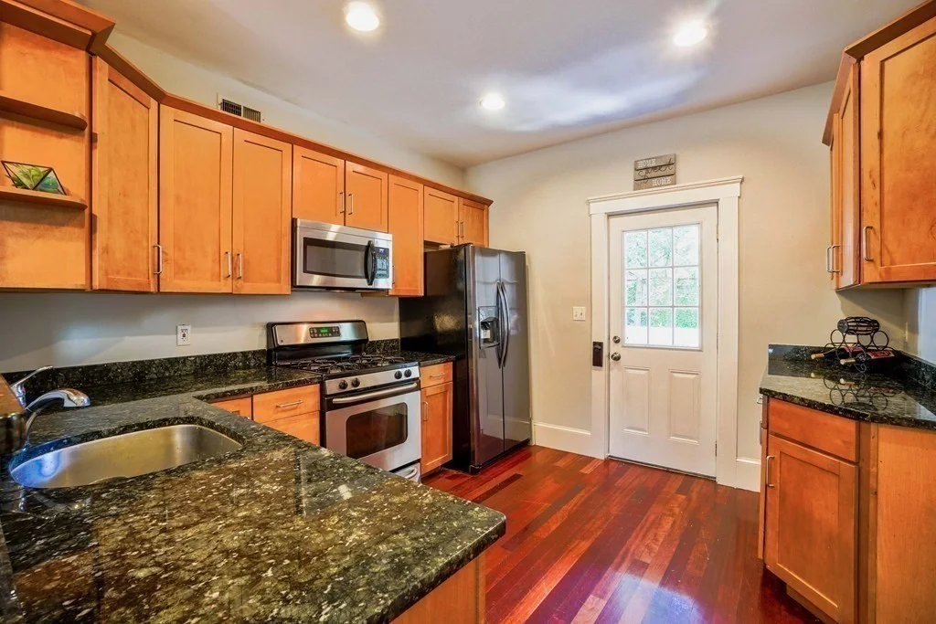 3 bed, 1 bath apartment for rent at 7 Treadway Rd Unit 1, Dorchester — photo 15 of 17