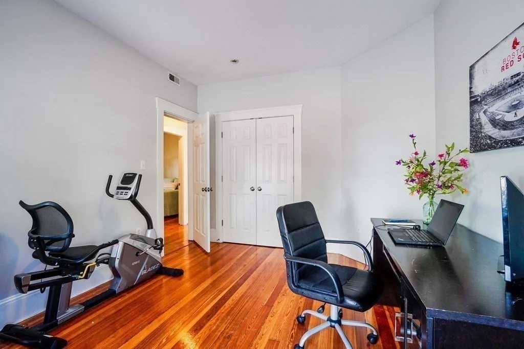 3 bed, 1 bath apartment for rent at 7 Treadway Rd Unit 1, Dorchester — photo 6 of 17