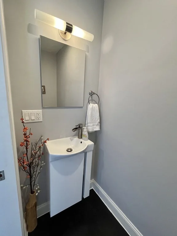4 bed, 2 bath apartment for rent at 7 Tucker St Unit 2, Milton — photo 6 of 18