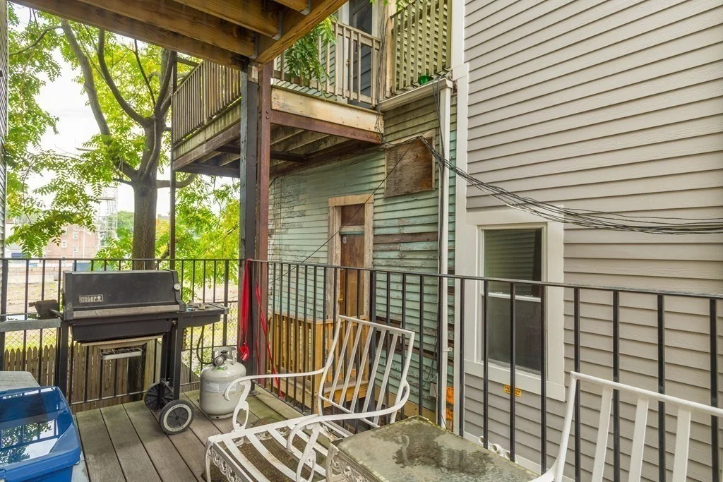 4 bed, 3 bath apartment for rent at 7 Tuckerman St Unit 1A, South Boston — photo 11 of 12