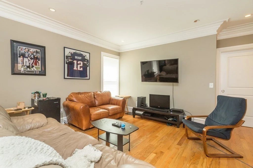4 bed, 3 bath apartment for rent at 7 Tuckerman St Unit 1A, South Boston — photo 3 of 12