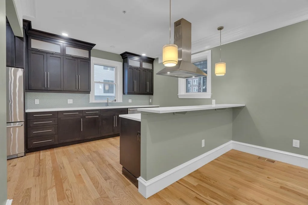4 bed, 3 bath apartment for rent at 7 Tuckerman Unit A, South Boston — photo 2 of 26