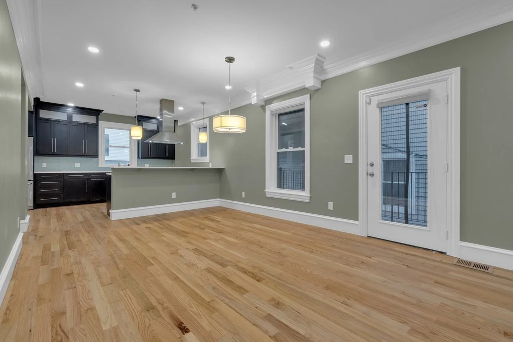 4 bed, 3 bath apartment for rent at 7 Tuckerman Unit A, South Boston — photo 5 of 26