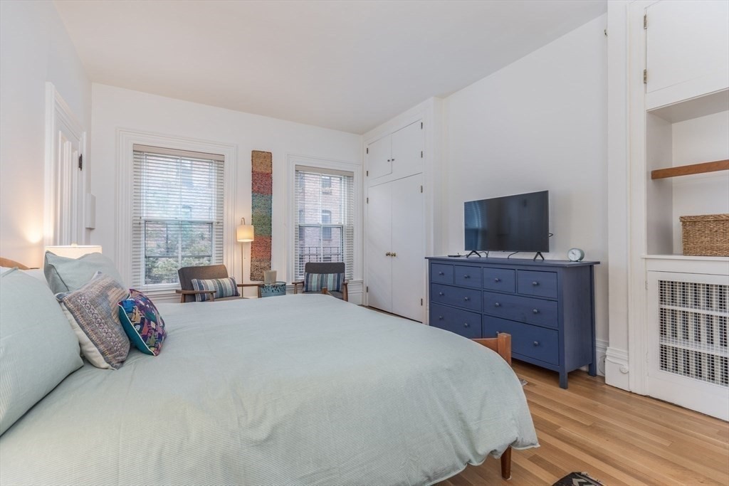 2 bed, 2 bath apartment for rent at 7 Union Park Unit Unit 2, South End — photo 5 of 14