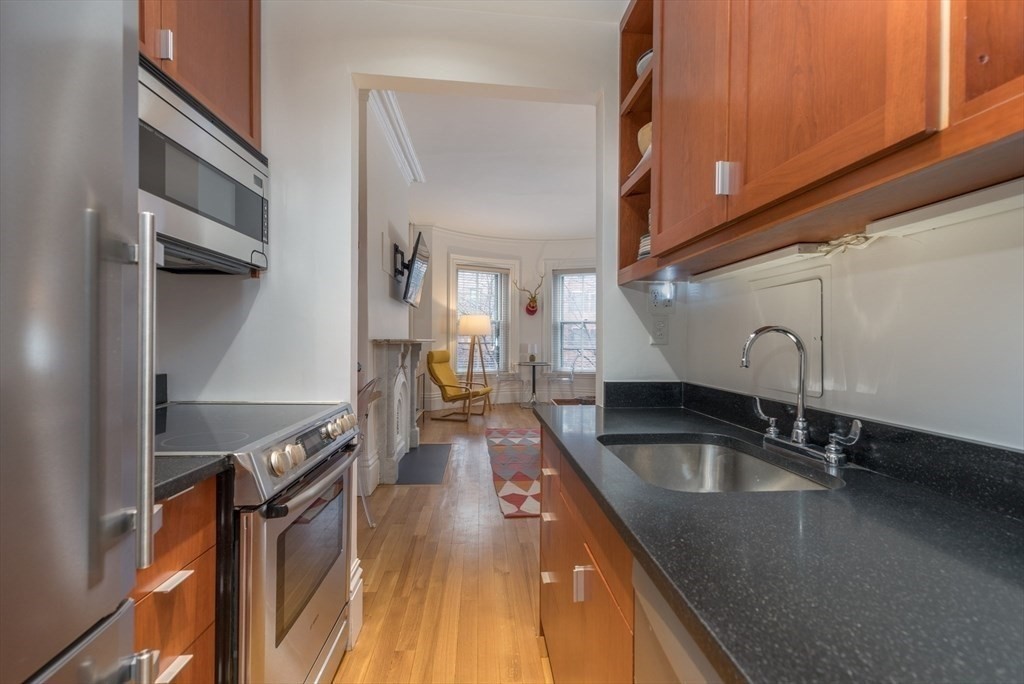 2 bed, 2 bath apartment for rent at 7 Union Park Unit Unit 2, South End — photo 7 of 14