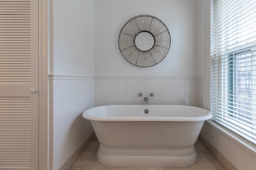 2 bed, 2 bath apartment for rent at 7 Union Park Unit Unit 2, South End — photo 12 of 14