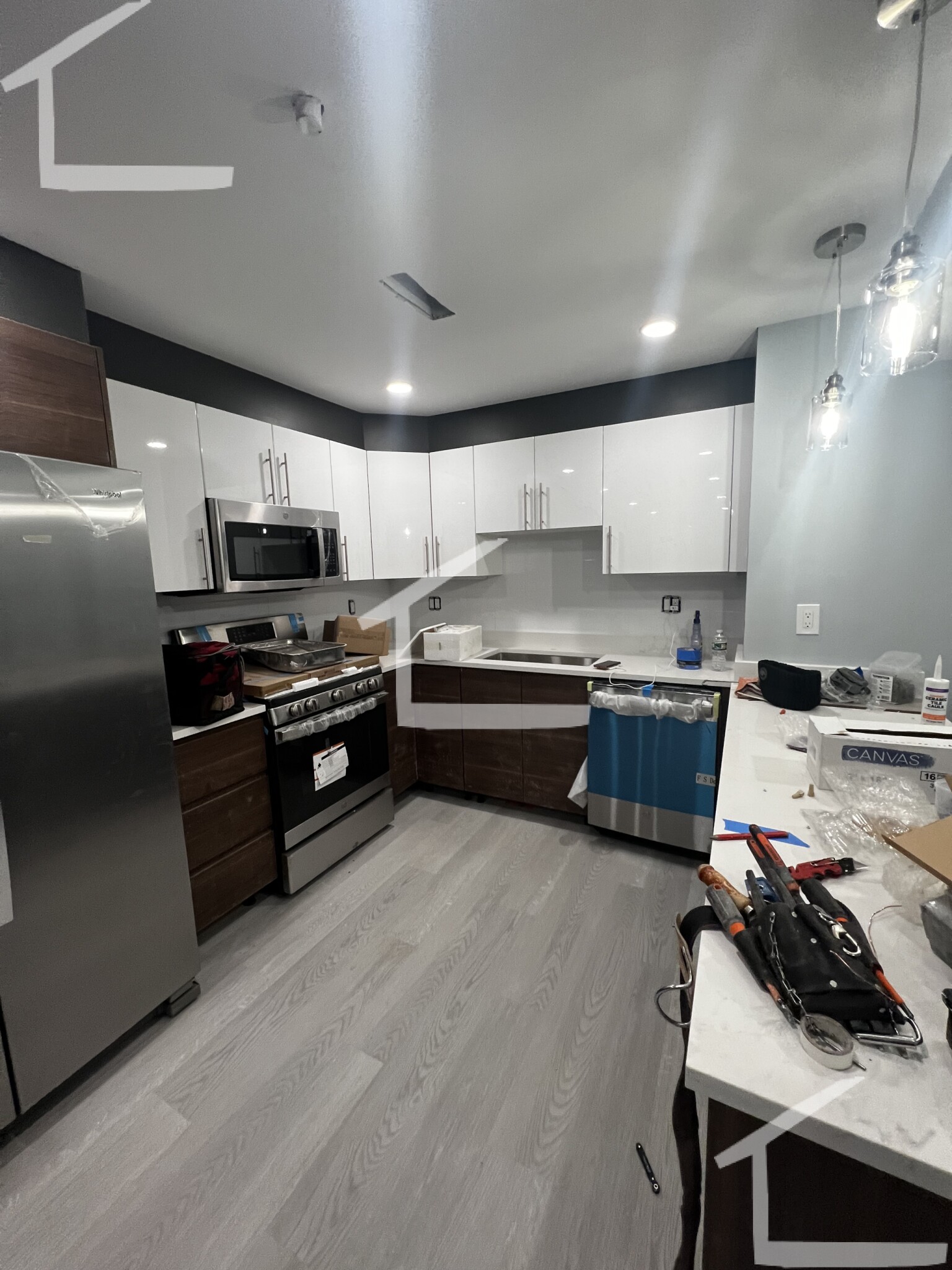 3 bed, 2 bath apartment for rent at 7 University Rd Unit A, Aspinwall Hill — photo 1 of 12
