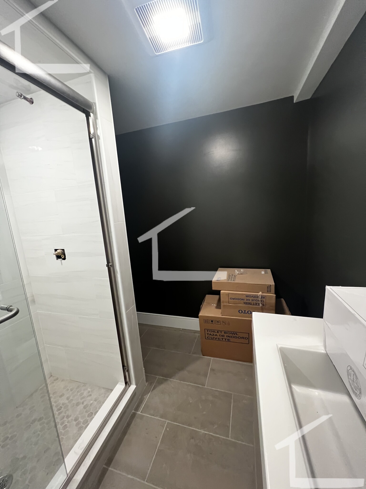 3 bed, 2 bath apartment for rent at 7 University Rd Unit A, Aspinwall Hill — photo 3 of 12