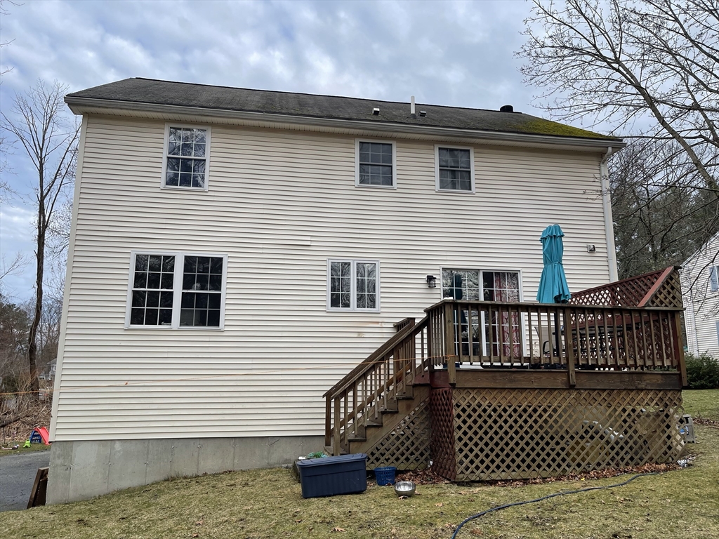 4 bed, 2 bath apartment for rent at 7 Van Norden Rd Unit 0, Burlington — photo 5 of 11