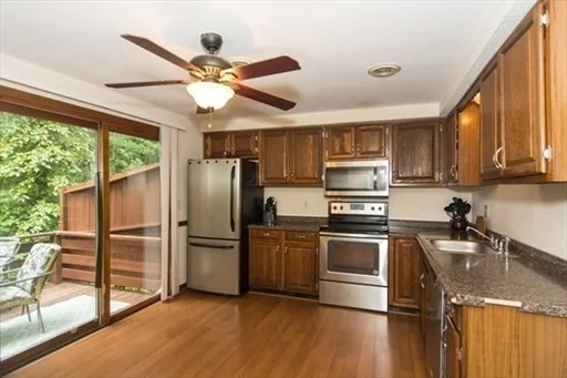 3 bed, 1 bath apartment for rent at 7 Village Way Unit D, Norton — photo 6 of 19