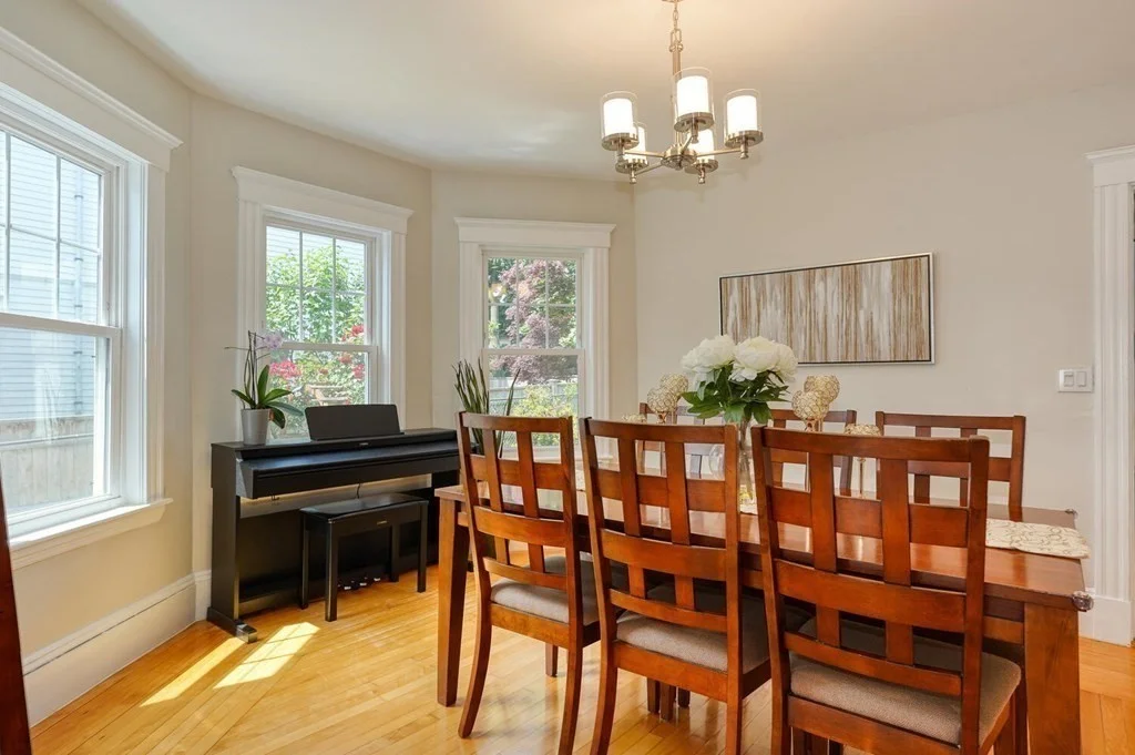 4 bed, 1 bath apartment for rent at 7 Vincent Ave, Belmont — photo 5 of 28