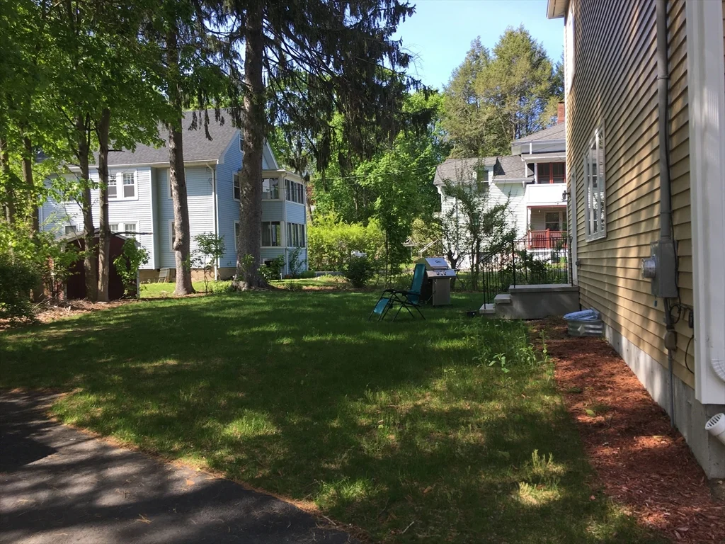 4 bed, 4+ bath apartment for rent at 7 Walnut St Unit 7, Needham — photo 3 of 32