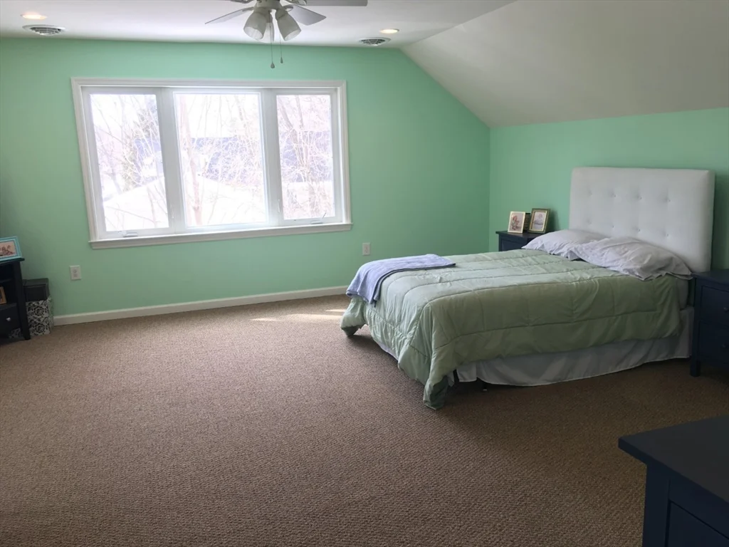 4 bed, 4+ bath apartment for rent at 7 Walnut St Unit 7, Needham — photo 29 of 32