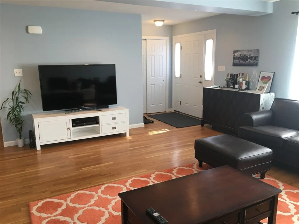 4 bed, 4+ bath apartment for rent at 7 Walnut St Unit 7, Needham — photo 24 of 32