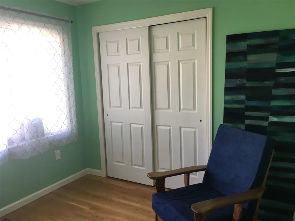 4 bed, 4+ bath apartment for rent at 7 Walnut St Unit 7, Needham — photo 19 of 32