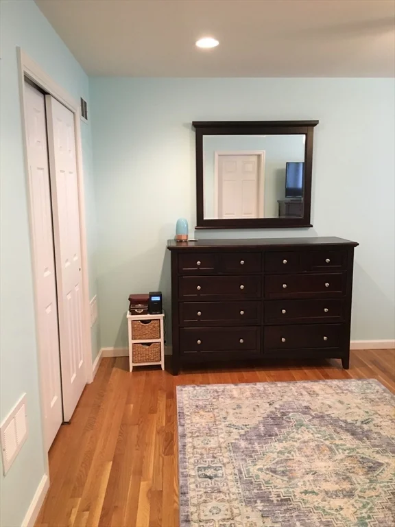 4 bed, 4+ bath apartment for rent at 7 Walnut St Unit 7, Needham — photo 14 of 32