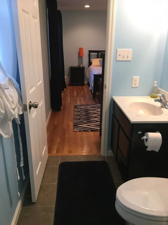 4 bed, 4+ bath apartment for rent at 7 Walnut St Unit 7, Needham — photo 10 of 32