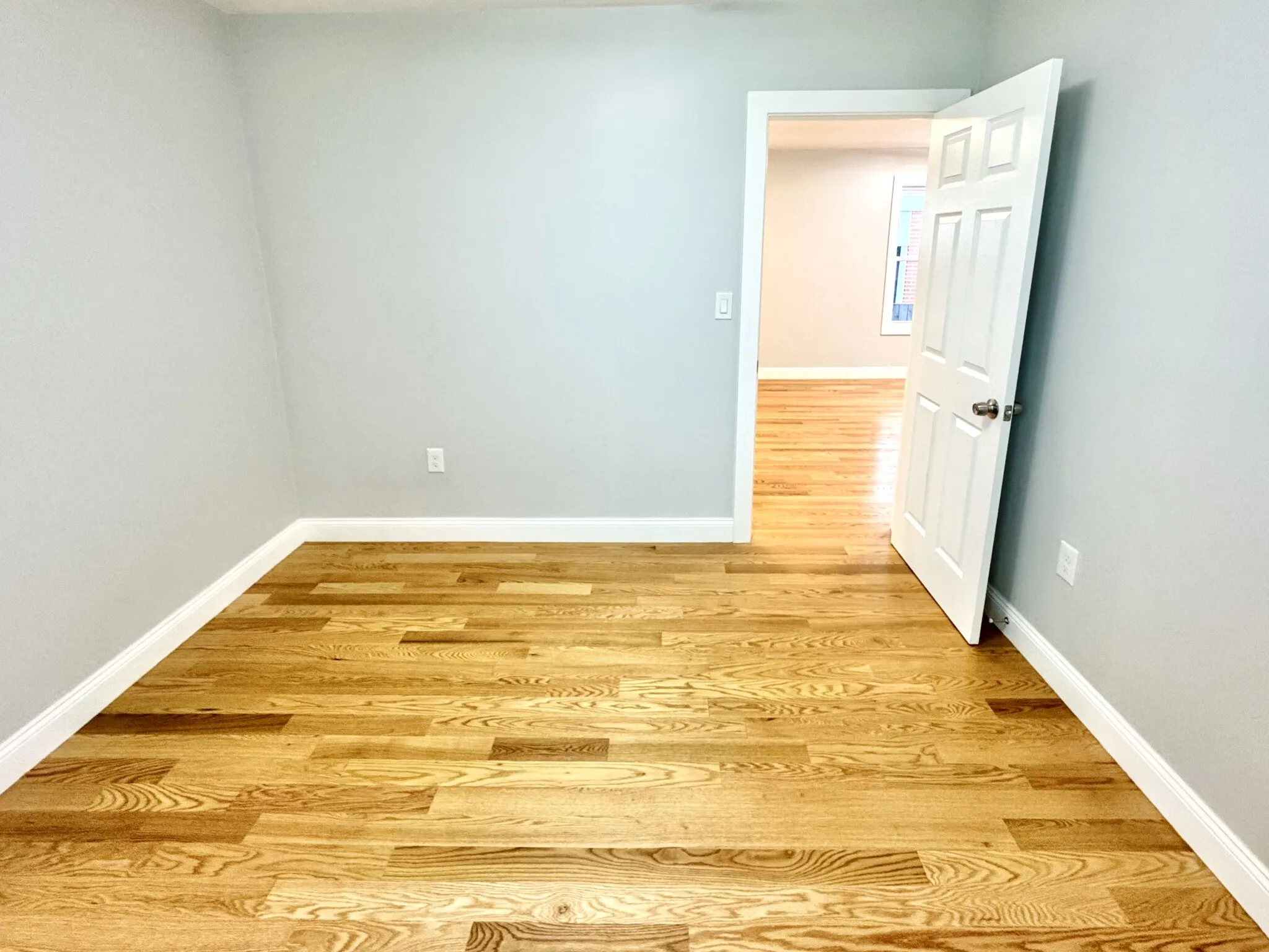 4 bed, 2 bath apartment for rent at 7 Ward St Unit 1, Ward Two — photo 33 of 39