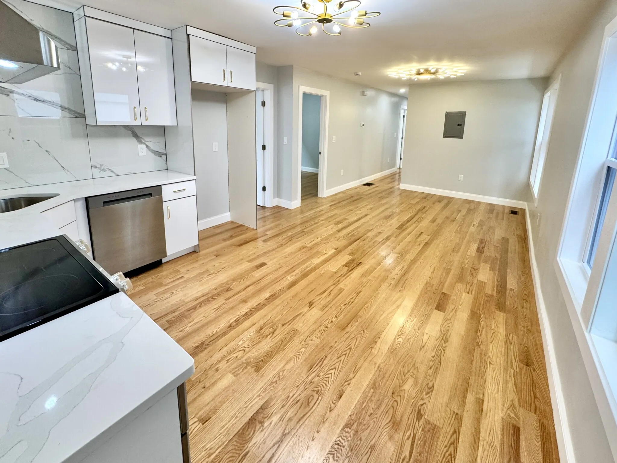 4 bed, 2 bath apartment for rent at 7 Ward St Unit 1, Ward Two — photo 23 of 39