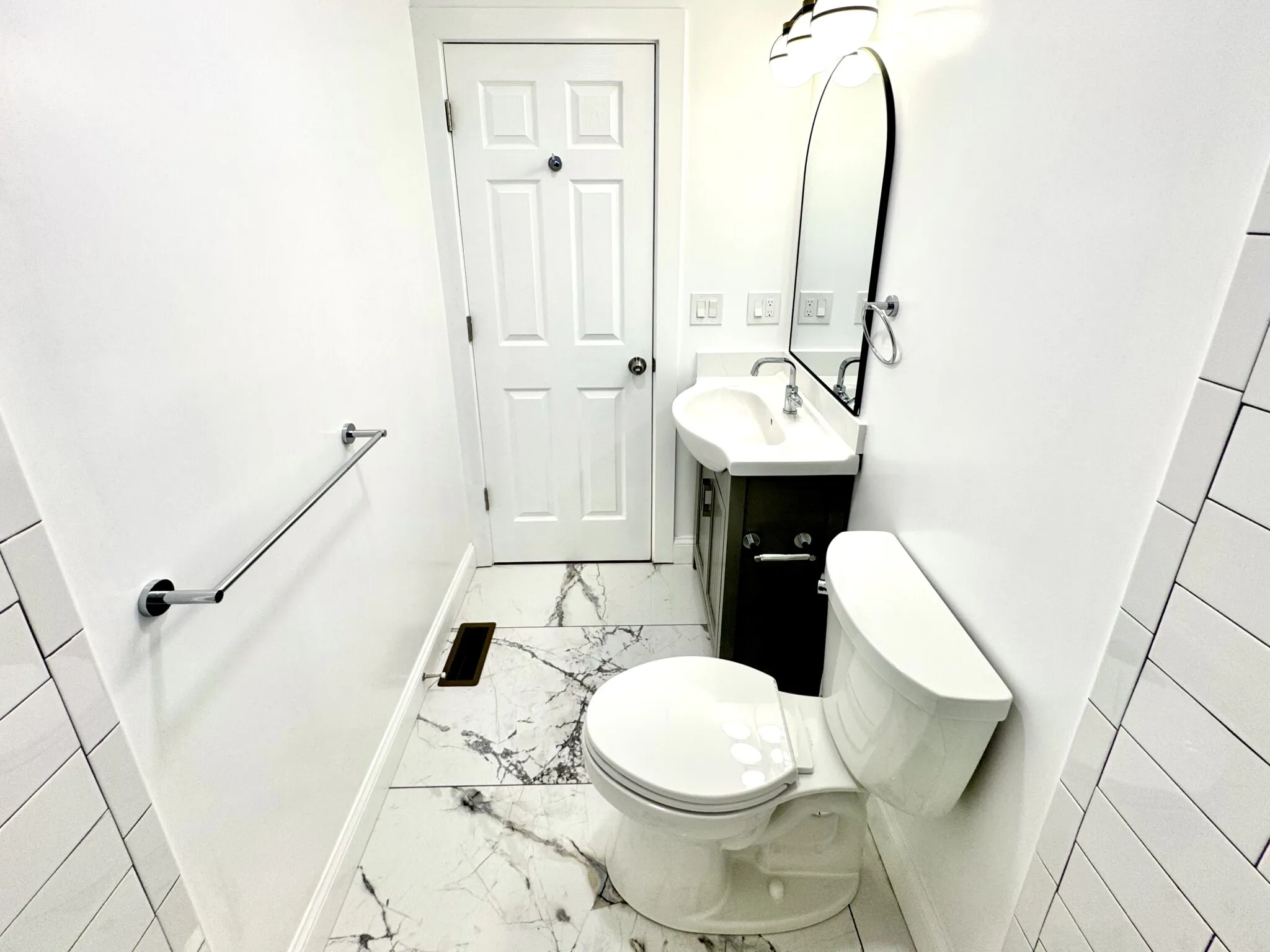4 bed, 2 bath apartment for rent at 7 Ward St Unit 1, Ward Two — photo 16 of 39