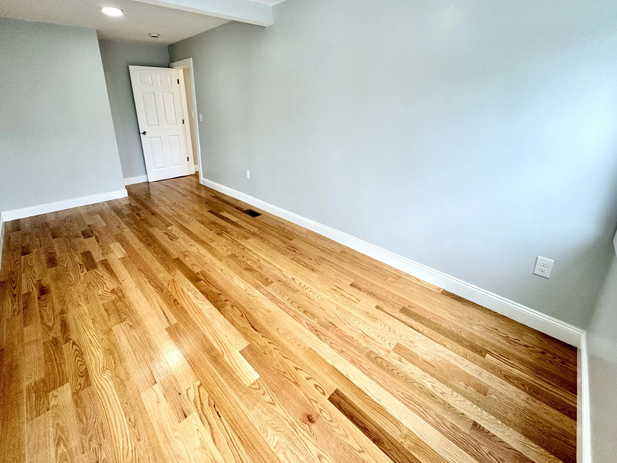 4 bed, 2 bath apartment for rent at 7 Ward St Unit 1, Ward Two — photo 27 of 39