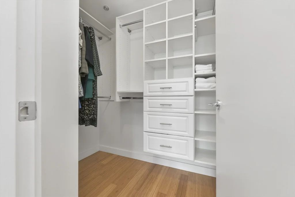 1 bed, 1 bath apartment for rent at 7 Warren Ave Unit 12, South End — photo 9 of 12