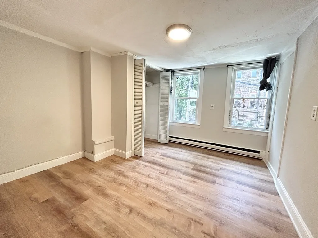 3 bed, 1 bath apartment for rent at 7 Warwick St Unit 1, South End — photo 4 of 6