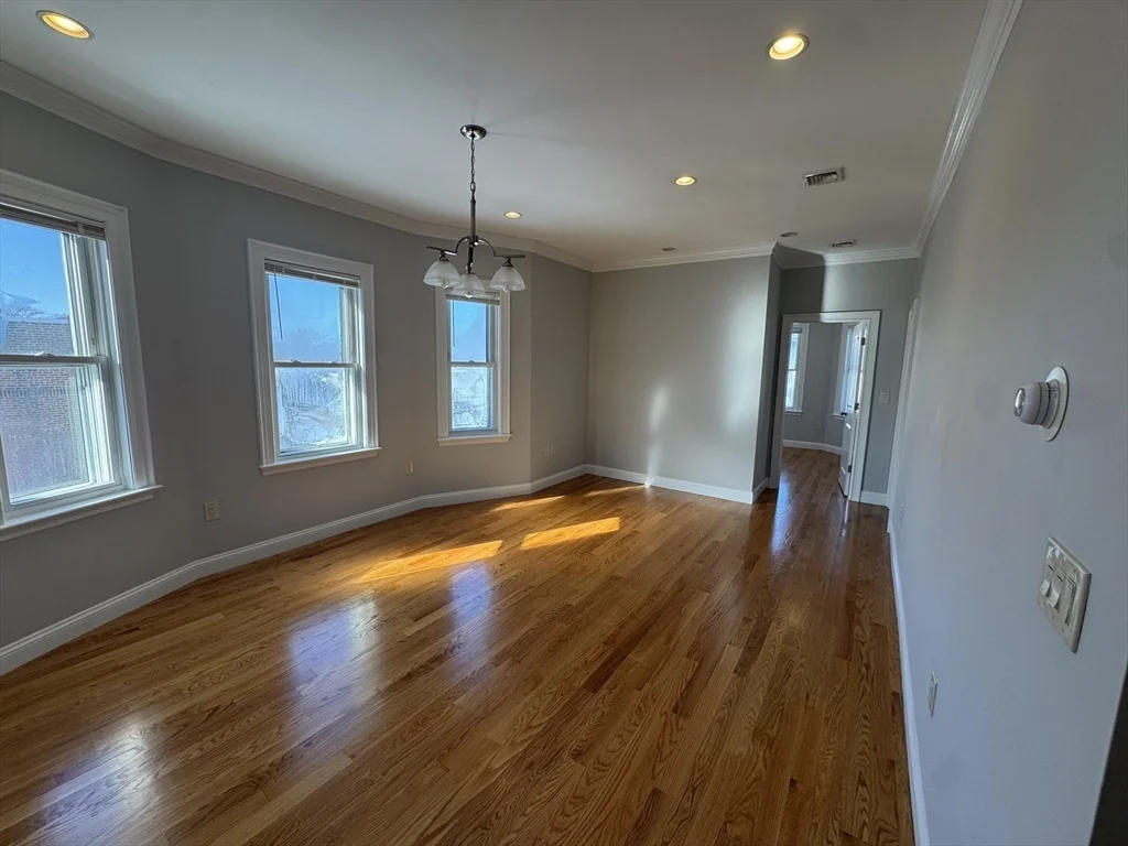 4 bed, 1 bath apartment for rent at 7 Wave Ave Unit 3, Revere — photo 11 of 12