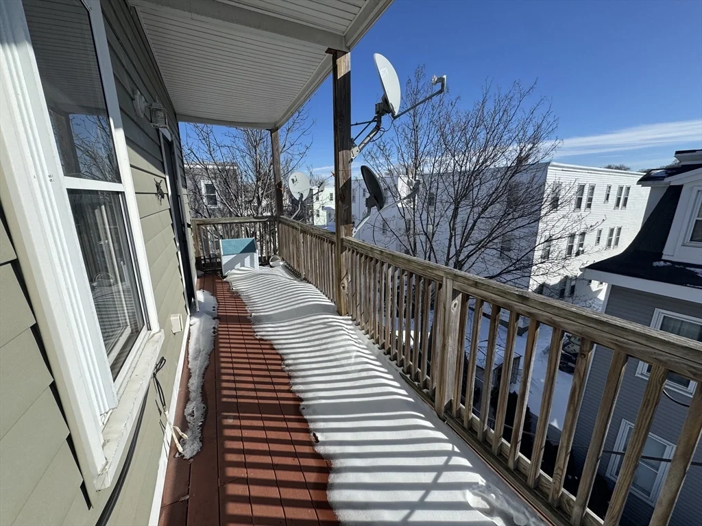 4 bed, 1 bath apartment for rent at 7 Wave Ave Unit 3, Revere — photo 4 of 12