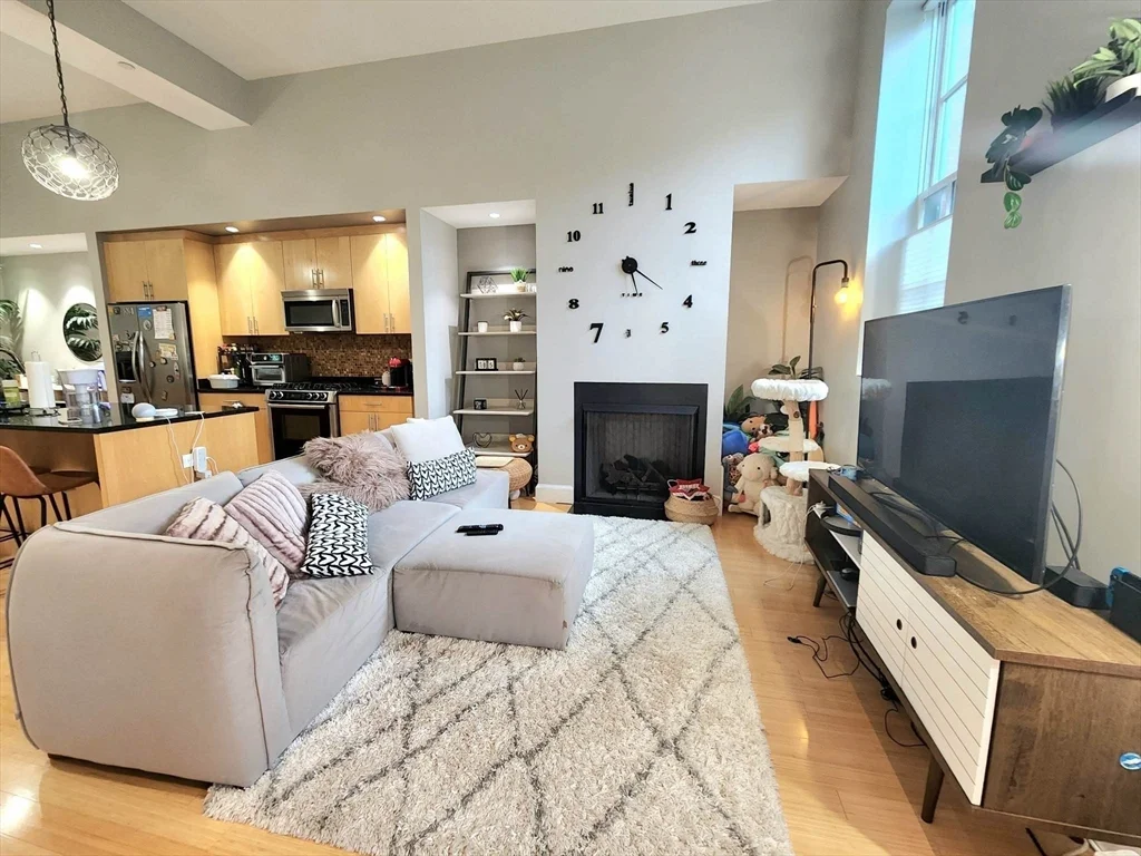 2 bed, 1 bath apartment for rent at 7 Waverley St Unit 7, Belmont — photo 8 of 29