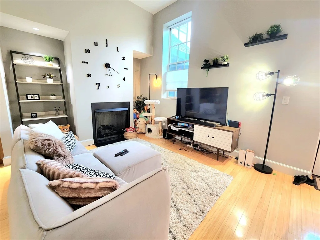 2 bed, 1 bath apartment for rent at 7 Waverley St Unit 7, Belmont — photo 10 of 29