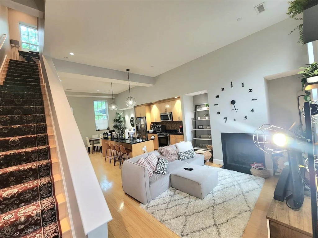 2 bed, 1 bath apartment for rent at 7 Waverley St Unit 7, Belmont — photo 15 of 29