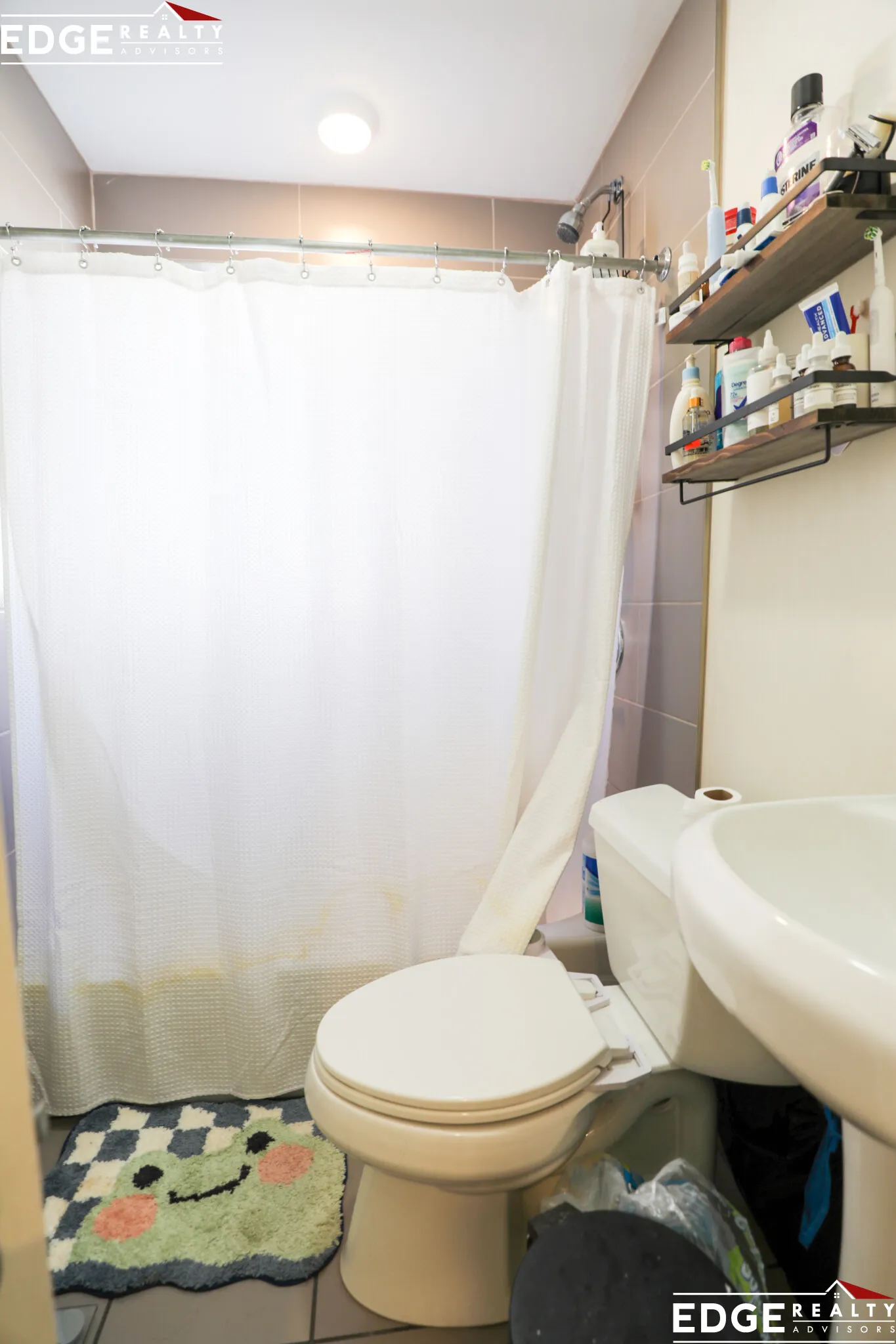 4 bed, 2 bath apartment for rent at 7 Weitz St Unit 1, Allston — photo 5 of 9
