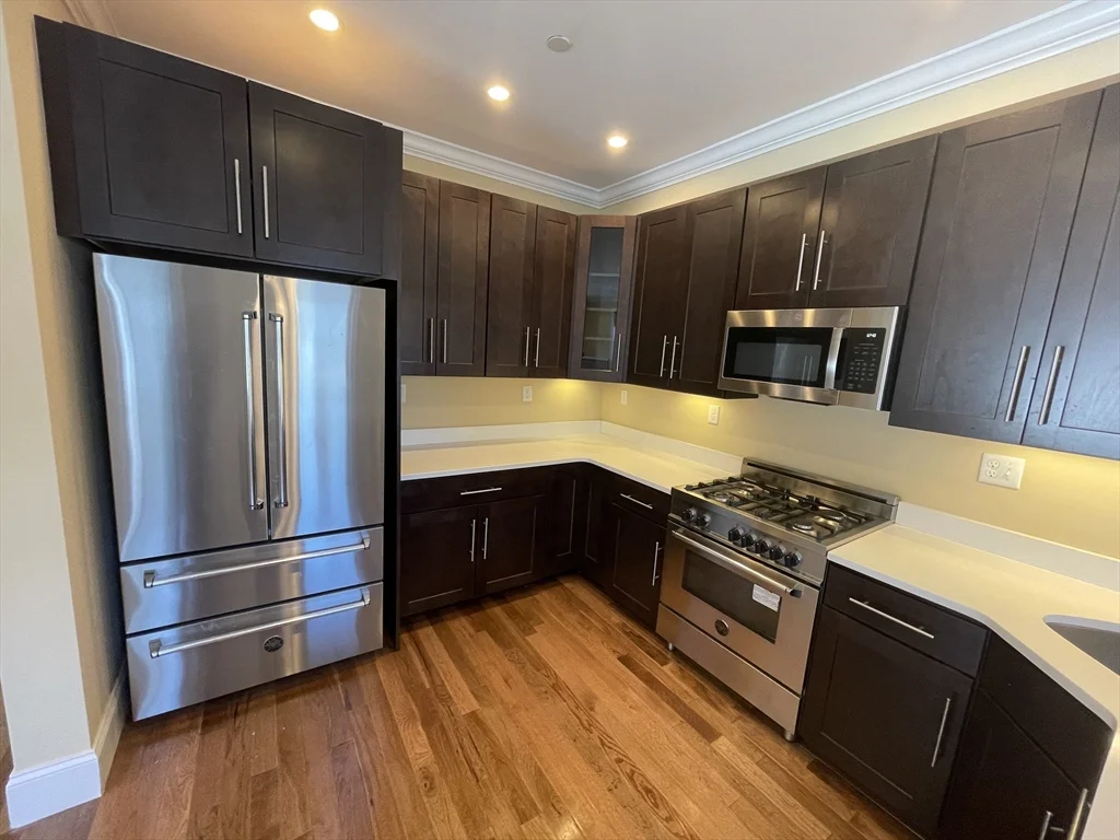 2 bed, 2 bath apartment for rent at 7 Wendell Pl Unit 3, South Boston — photo 15 of 18