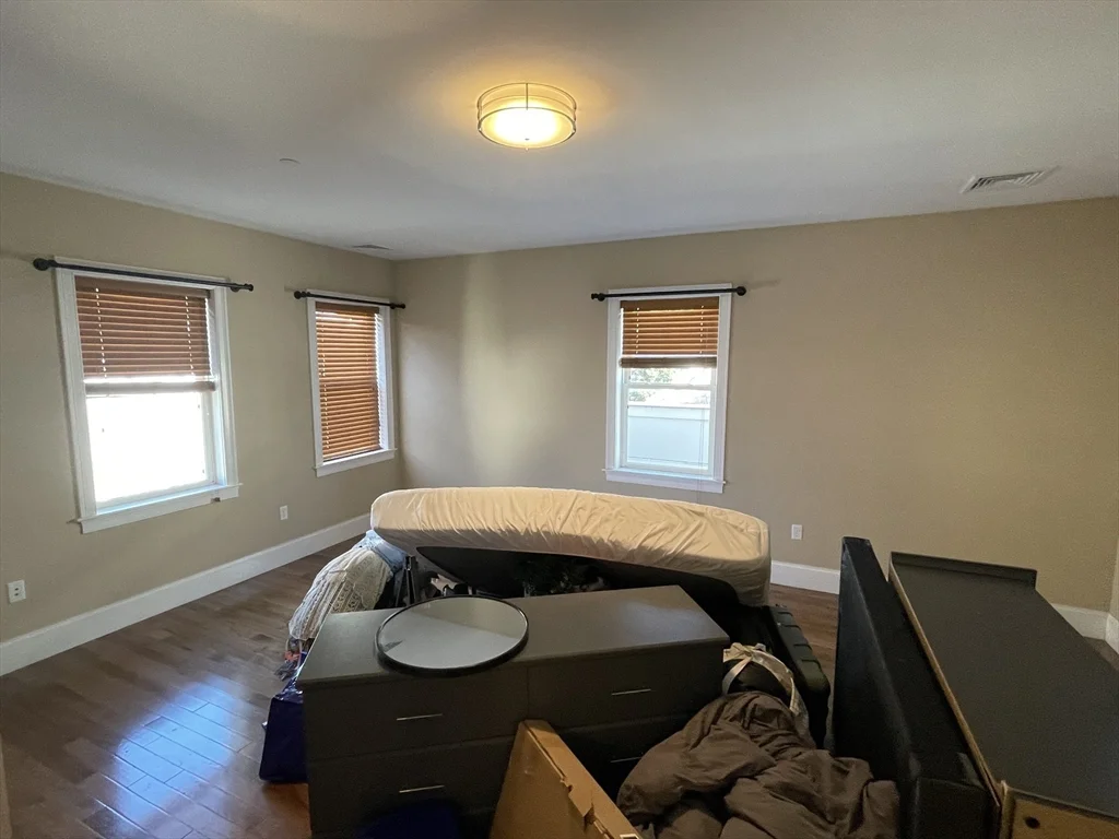 2 bed, 2 bath apartment for rent at 7 Wendell Pl Unit 4, South Boston — photo 6 of 22