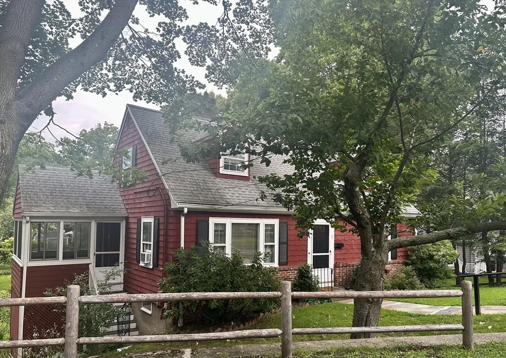 4 bed, 2 bath apartment for rent at 7 Wildwood Ter, Winchester