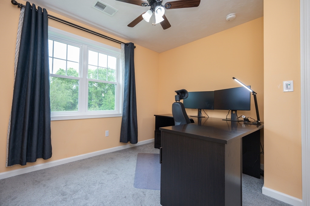 4 bed, 3 bath apartment for rent at 7 Willow Brook Ln, Blackstone — photo 36 of 42