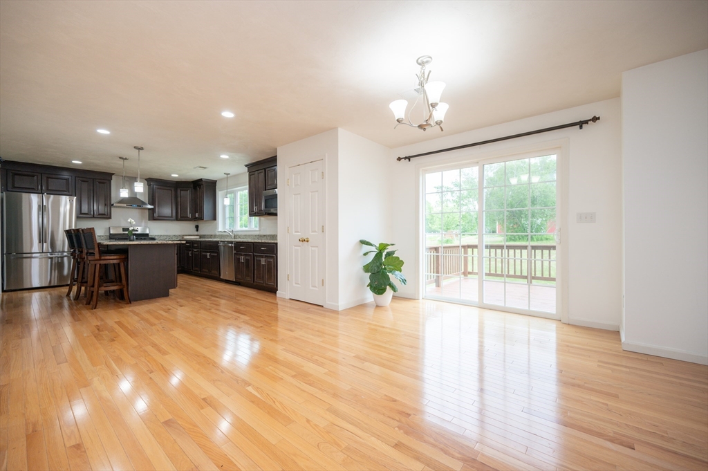 4 bed, 3 bath apartment for rent at 7 Willow Brook Ln, Blackstone — photo 12 of 42