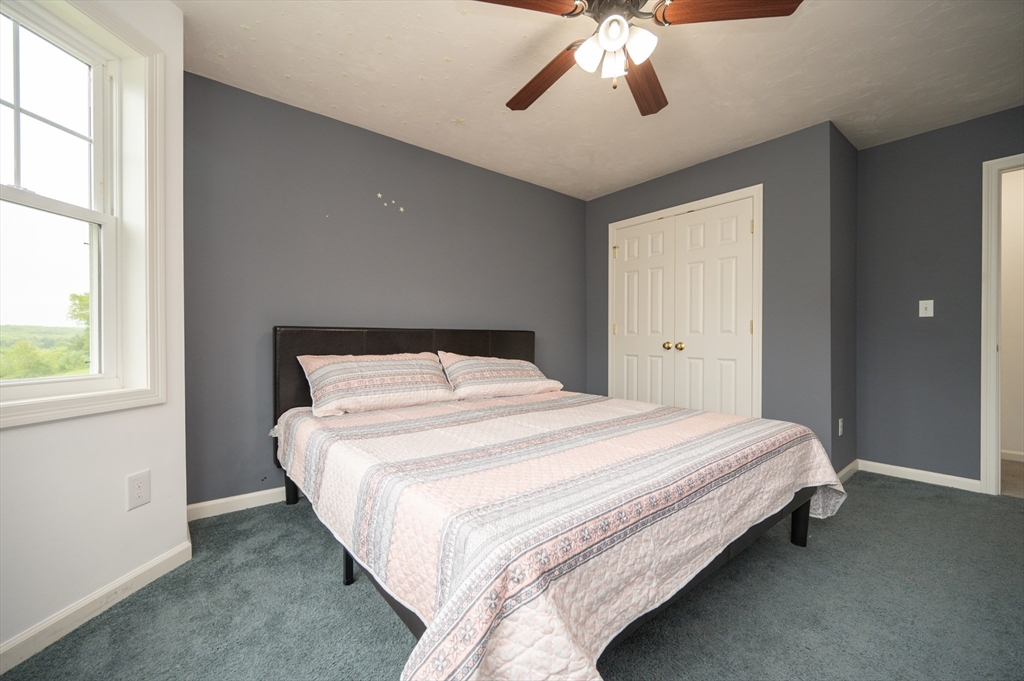 4 bed, 3 bath apartment for rent at 7 Willow Brook Ln, Blackstone — photo 31 of 42