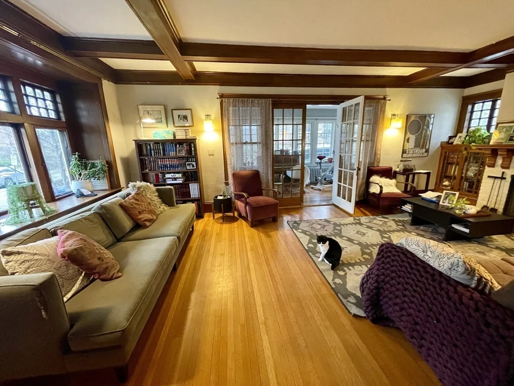 6 bed, 3 bath apartment for rent at 7 Windsor Rd, Brookline — photo 3 of 19