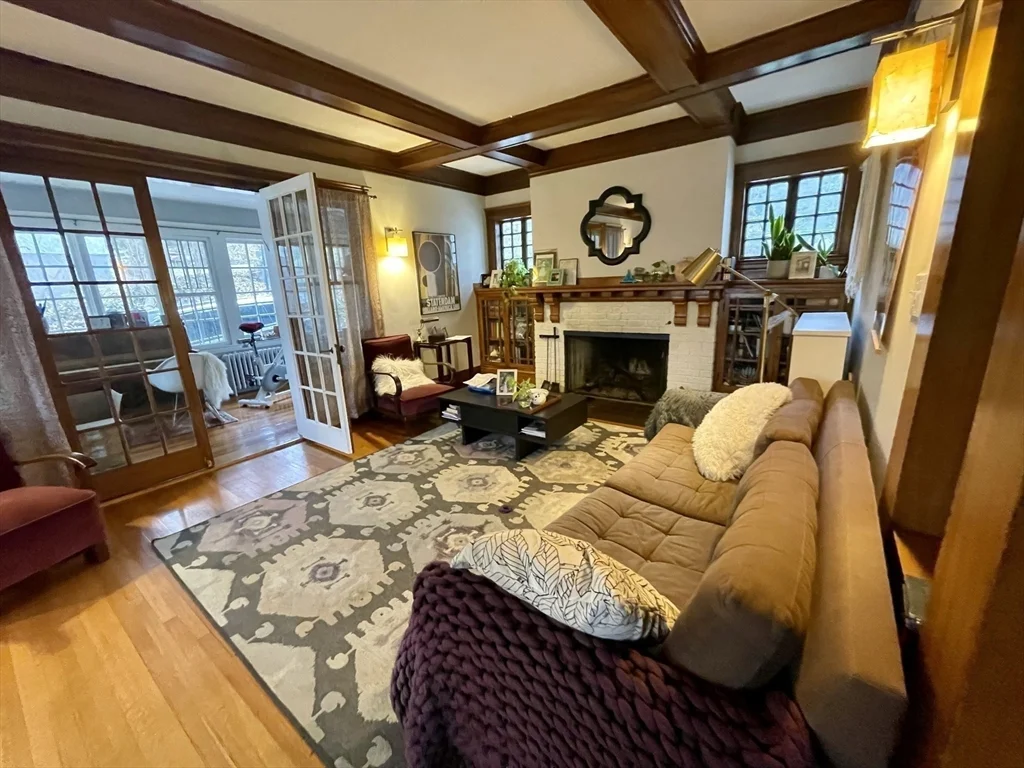 6 bed, 3 bath apartment for rent at 7 Windsor Rd, Brookline — photo 4 of 19