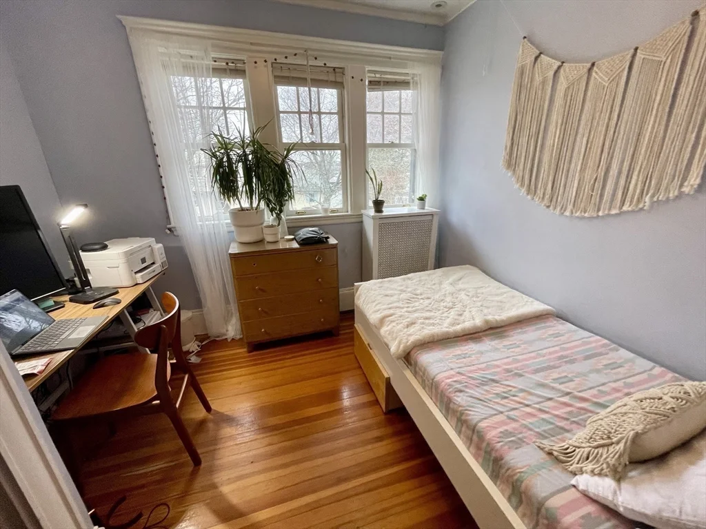 6 bed, 3 bath apartment for rent at 7 Windsor Rd, Brookline — photo 14 of 19