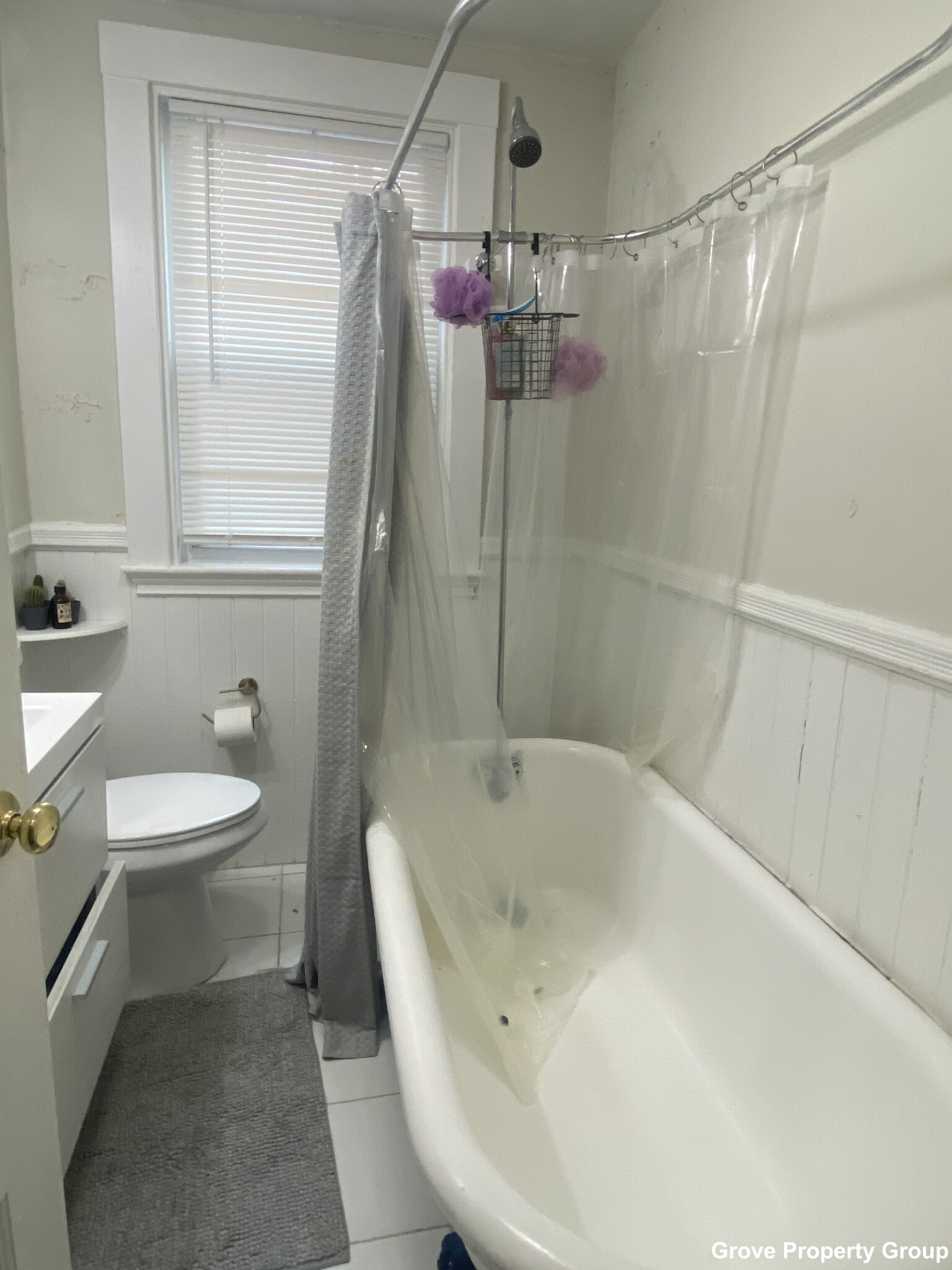 4 bed, 2 bath apartment for rent at 7 Winfield St Unit 1, South Boston — photo 4 of 9