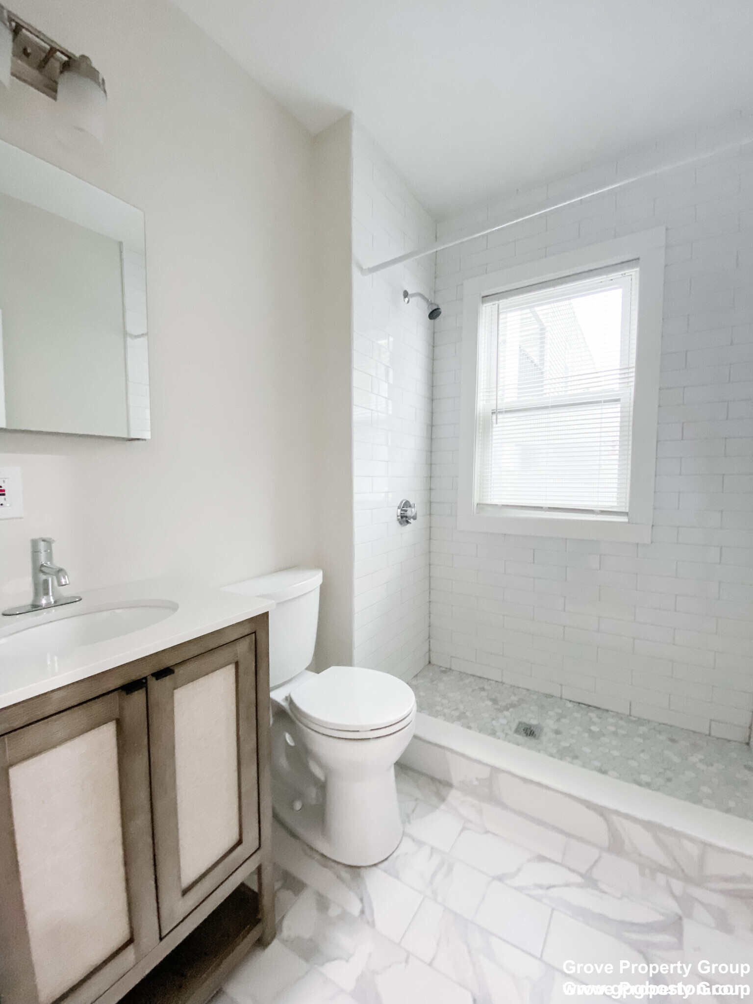 4 bed, 2 bath apartment for rent at 7 Winfield St Unit 2, South Boston — photo 5 of 12
