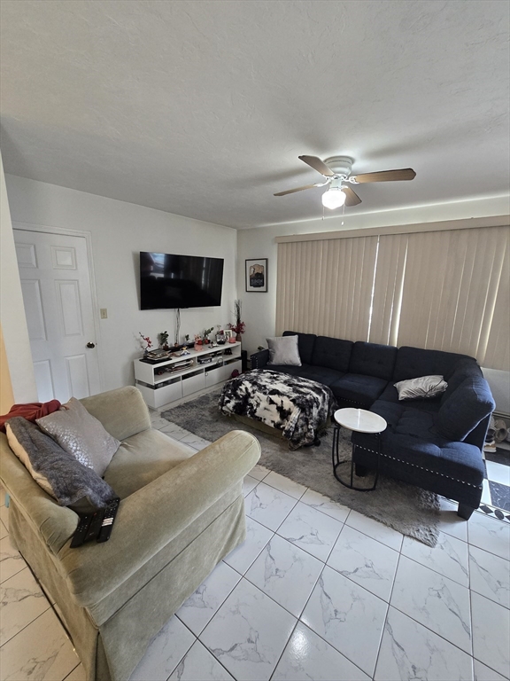 2 bed, 1 bath apartment for rent at 7 Winthrop Ct Unit 1, Medford — photo 4 of 13
