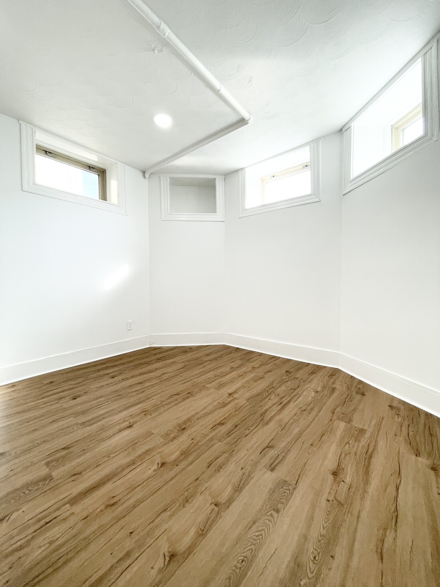 3 bed, 1 bath apartment for rent at 7 Woodbridge St Unit 14, North Cambridge — photo 4 of 14