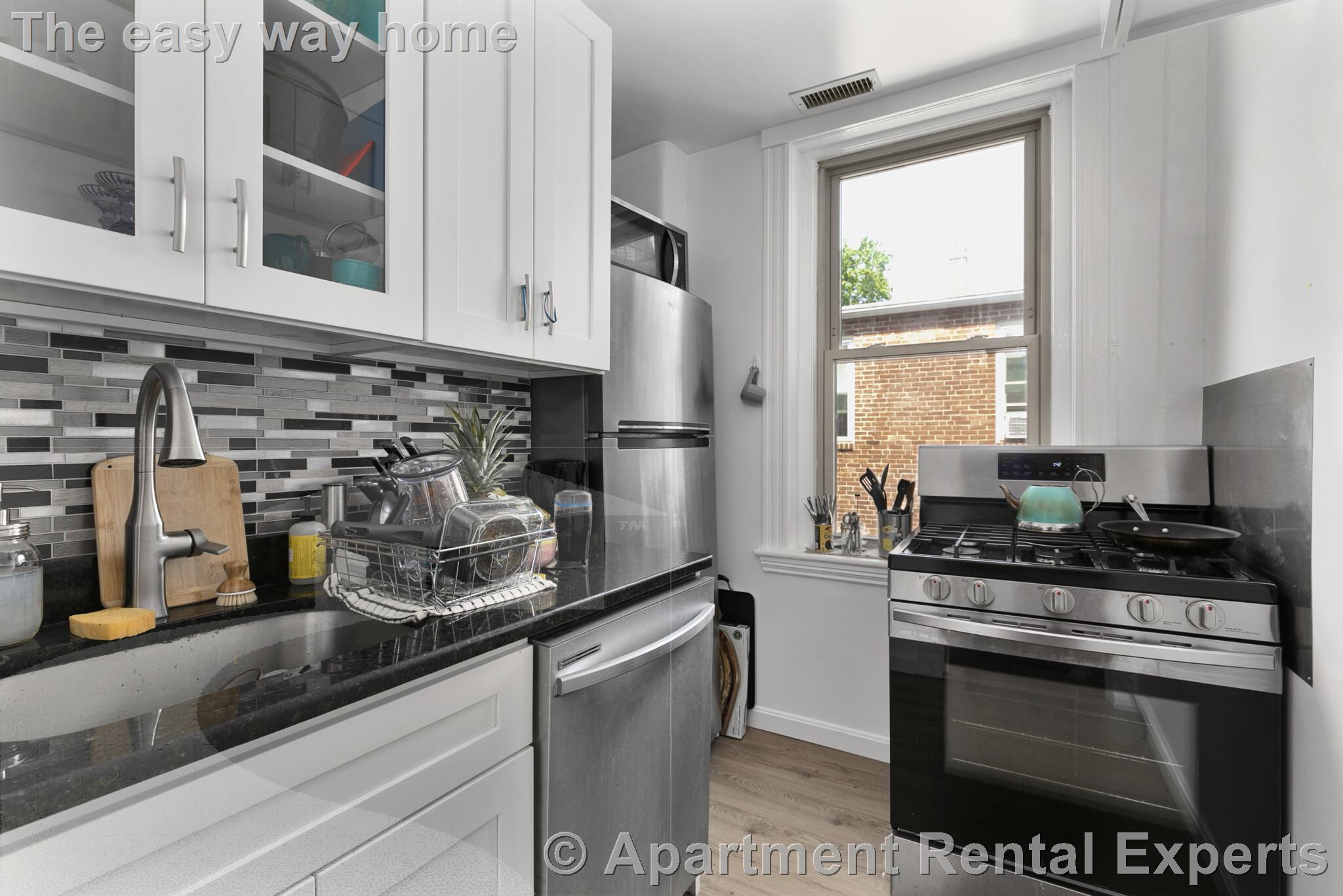 3 bed, 1 bath apartment for rent at 7 Woodbridge St Unit 4, Davis Square — photo 1 of 10